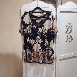 Johnny Was floral, short sleeve t- shirt, size large, beautiful, comfortable